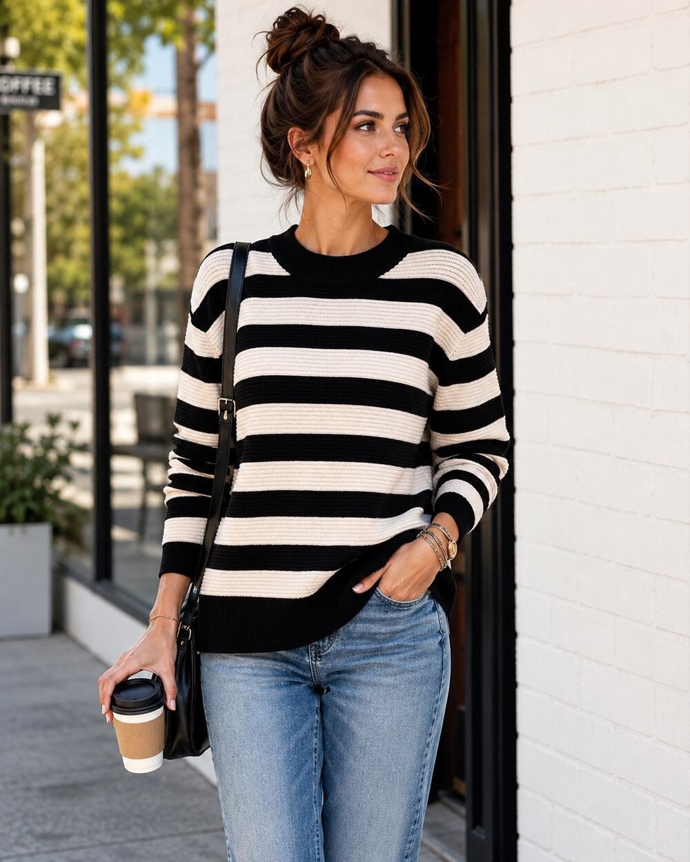 H&M Medium Black Cream Striped Ribbed Knit Sweater Crewneck Pullover Sweater